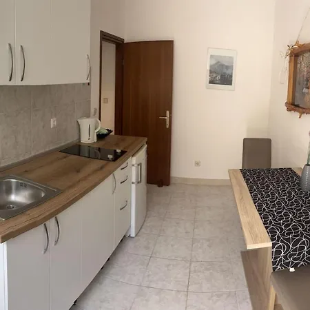 Katarina * Hvar Town