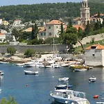 Katarina * Hvar Town